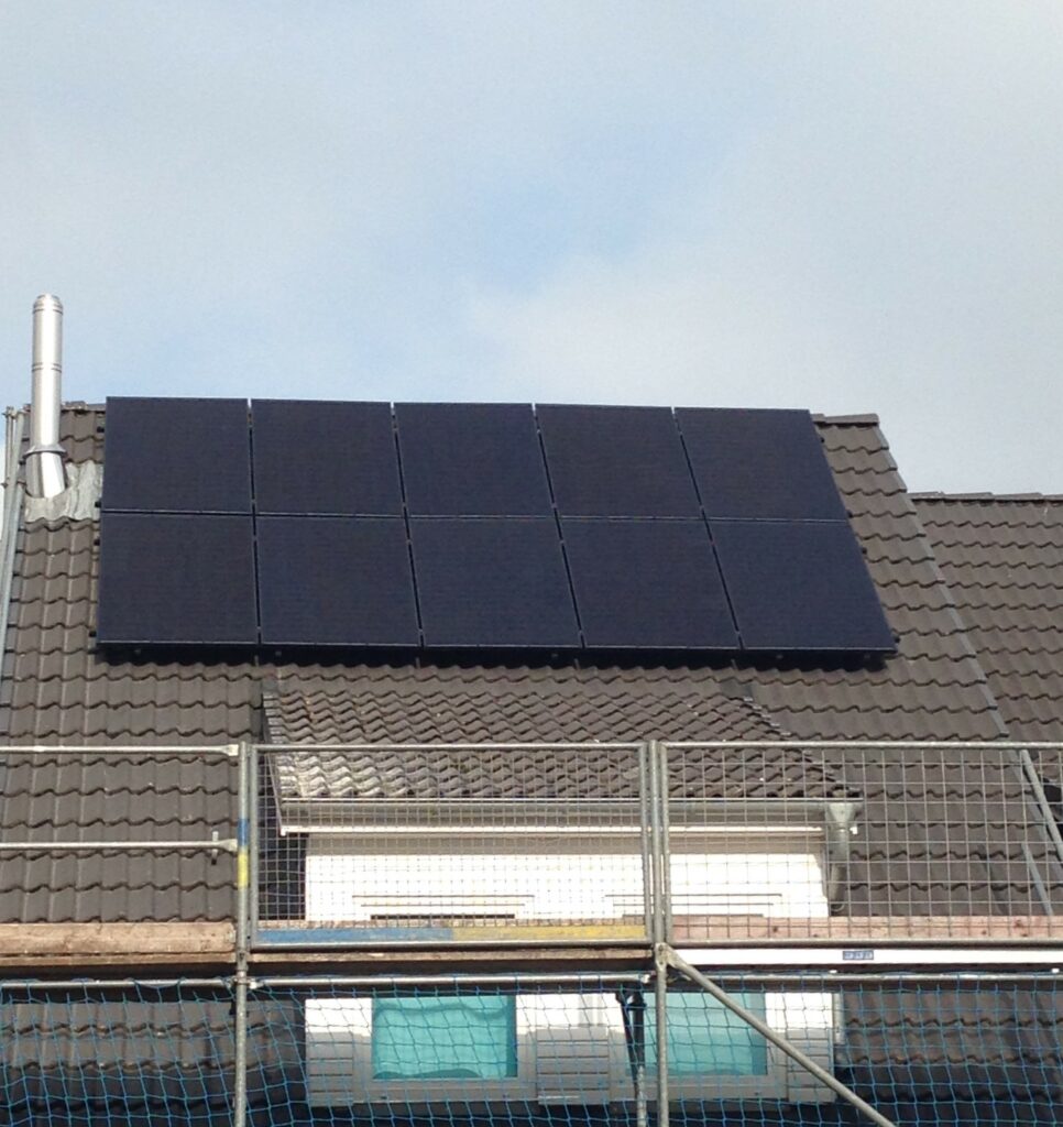  3,5 kWp Dachanlage mit Batteriespeicher aus 2020, Hamburg, Deutschland 